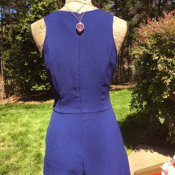 Blue romper w/ pockets - Picture 6 of 8